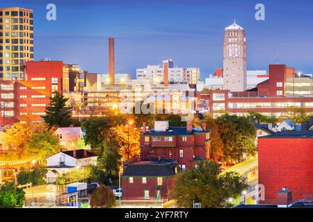 Die Skyline der Stadt Ann Arbor, Michigan, USA in der Dämmerung. Stockfoto