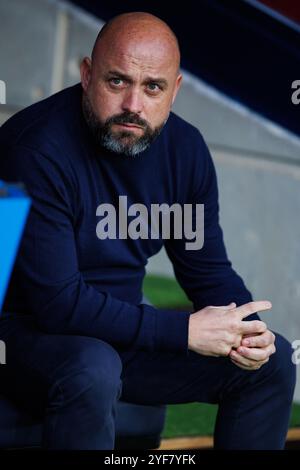 Barcelona, Spanien. November 2024. Der Trainer Manolo Gonzalez spielte beim LaLiga EA Sports Spiel zwischen FC Barcelona und RCD Espanyol bei den Estadi Olimpic Lluis Companys. Quelle: Christian Bertrand/Alamy Live News Stockfoto