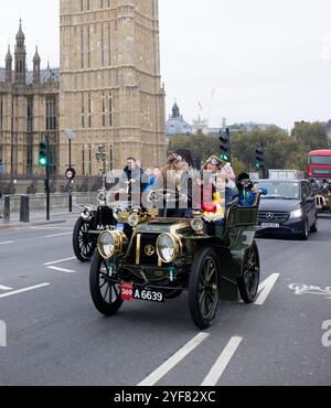 1903 Panhard et Levassor London nach Brighton Veteran Car Run Westminster Bridge London Stockfoto