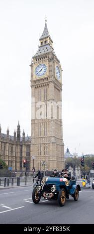 1903 Daimler London Nach Brighton Veteran Car Run Westminster Bridge London Stockfoto
