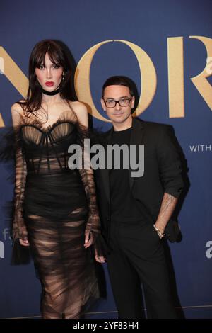 New York, New York, USA. Oktober 2024. Christian Siriano nahm an den WWD Honors 2024 in der Cipriani South Street Teil. Die prestigeträchtige Veranstaltung feierte Top-Influencer, Designer und führende Persönlichkeiten, die in der Modebranche Wellen schlagen. (Kreditbild: © Luiz Rampelotto/ZUMA Press Wire) NUR REDAKTIONELLE VERWENDUNG! Nicht für kommerzielle ZWECKE! Stockfoto