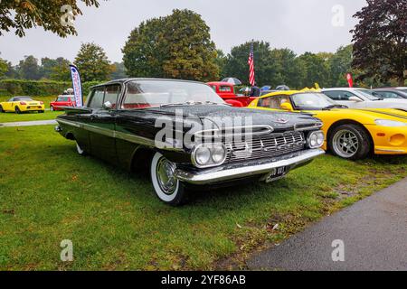 Black Chevrolet Impala auf einer Oldtimer-Ausstellung in Warrington Stockfoto