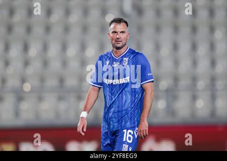 Krakau, Polen. November 2024. Antonio Milic aus Lech Posen wurde während des Polnischen Liga PKO BP Ekstraklasa 2024/2025 zwischen Puszcza Niepolomice und Lech Poznan im Cracovia Stadion gesehen. Endpunktzahl: Puszcza Niepolomice 2:0 Lech Poznan. Quelle: SOPA Images Limited/Alamy Live News Stockfoto