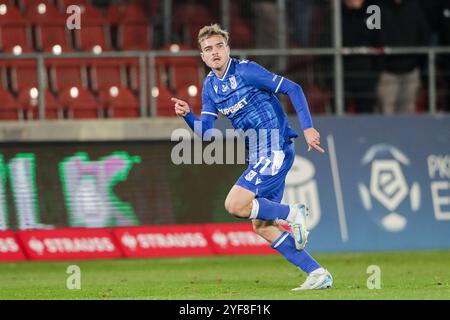 Krakau, Polen. November 2024. Daniel Hakans aus Lech Poznan wurde während des Polnischen Liga PKO BP Ekstraklasa 2024/2025 zwischen Puszcza Niepolomice und Lech Poznan im Cracovia Stadion gesehen. Endpunktzahl: Puszcza Niepolomice 2:0 Lech Poznan. (Foto: Grzegorz Wajda/SOPA Images/SIPA USA) Credit: SIPA USA/Alamy Live News Stockfoto