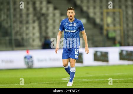 Krakau, Polen. November 2024. Bartosz Salamon aus Lech Posen wurde während des Fußballspiels der Polnischen Liga PKO BP Ekstraklasa 2024/2025 zwischen Puszcza Niepolomice und Lech Posen im Cracovia Stadion gesehen. Endpunktzahl: Puszcza Niepolomice 2:0 Lech Poznan. (Foto: Grzegorz Wajda/SOPA Images/SIPA USA) Credit: SIPA USA/Alamy Live News Stockfoto