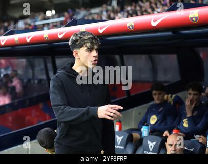 Sabadell, Barcelona, Spanien. November 2024. Barcelona Spanien 03.11.2024 Marc Bernal (FC Barcelona) Gesten während der La Liga EA Sports zwischen dem FC Barcelona und Espanyol beim Estadi Olimpic Lluis Companys am 3. November 2024 in Barcelona. (Kreditbild: © Xavi Urgeles/ZUMA Press Wire) NUR REDAKTIONELLE VERWENDUNG! Nicht für kommerzielle ZWECKE! Quelle: ZUMA Press, Inc./Alamy Live News Stockfoto