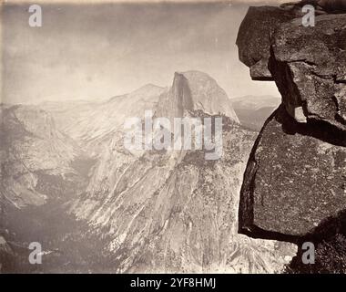 South Dome, Yosemite, fotografiert von Carleton Watkins im Jahr 1872. Er war ein Pionier der großformatigen Landschaftsfotografie mit einer riesigen Kamera, die 18x22 Zoll Glasnegative verwendete. Sein Lieblingslokal war Yosemite Vallley in Califonia und seine Fotos vom Tal waren ein wichtiger Faktor bei der Entscheidung der US-Regierung, es als Nationalpark zu erhalten. Der South Dome ist heute als Half Dome bekannt. Stockfoto