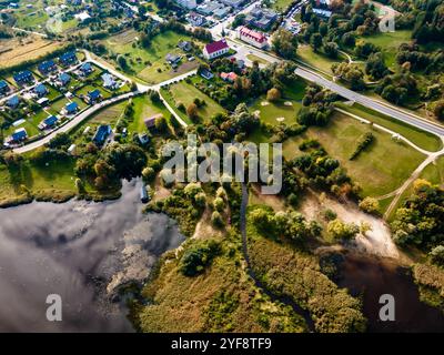 Kekava ist eine Stadt in Lettland in der historischen Region Vidzeme. In der Nähe des Flusses Daugava. Stockfoto