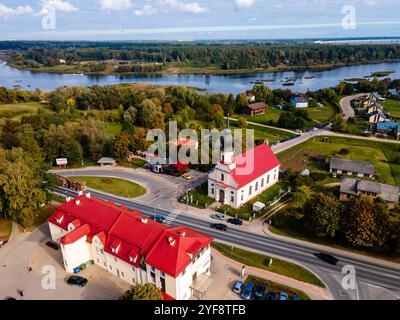 Kekava ist eine Stadt in Lettland in der historischen Region Vidzeme. In der Nähe des Flusses Daugava. Stockfoto