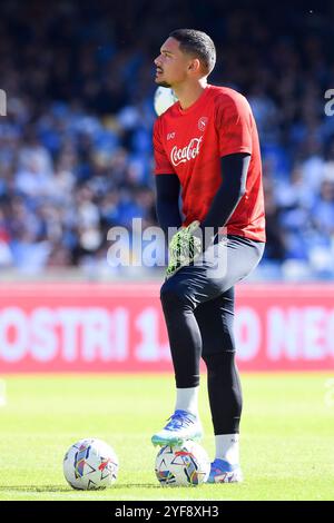 Neapel, Italien. November 2024. Elia Caprile vom SSC Napoli wurde während des Spiels der Serie A zwischen Napoli und Atalanta im Maradona-Stadion gesehen. Endresultat Neapel 0 : 3 Atalanta Credit: SOPA Images Limited/Alamy Live News Stockfoto