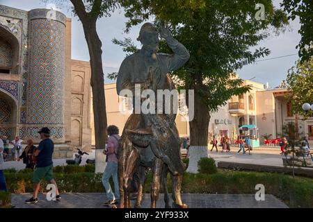 BUCHARA, USBEKISTAN;19. SEPTEMBER 2024: Das Denkmal für Hodja Nasreddin in Buchara, Usbekistan, Stockfoto