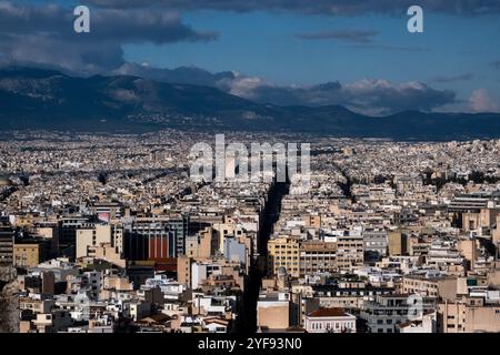 Ansicht der Bevölkerungsdichte der Stadt vom Parthenon-Tempel auf der Akropolis in Athen, der Hauptstadt Griechenlands am 11. Januar 2023. Vue de la densite de Stockfoto