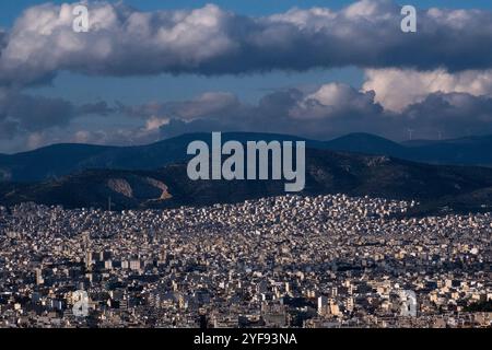 Ansicht der Bevölkerungsdichte der Stadt vom Parthenon-Tempel auf der Akropolis in Athen, der Hauptstadt Griechenlands am 11. Januar 2023. Vue de la densite de Stockfoto
