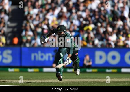 MELBOURNE AUSTRALIEN. November 2024. Im Bild: Pakistan Batter Irfan Khan, während des ersten Tages des Cricket Matches Australia gegen Pakistan One Day International auf dem Melbourne Cricket Ground, Melbourne, Australien am 4. November 2024. Quelle: Karl Phillipson/Alamy Live News Stockfoto