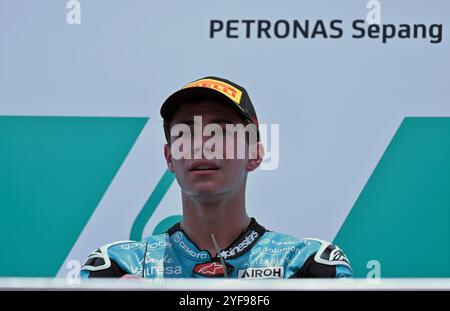 kuala lumpur, Malaysia. November 2024. David Alonso vom CFMOTO Gaviota Aspar Team hat beim Petronas Grand Prix von Malaysia Geschichte geschrieben, indem er das malaysische Moto3 gewann und auch einen 13. Saisonsieg in kuala lumpur, Malaysia, errang. Stockfoto