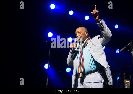 Montreux, Schweiz. November 2024. Dateifoto – Quincy Jones tritt live auf der Bühne des Montreux Jazz Festivals in Montreux, Schweiz, am 9. Juli 2015 auf. Quincy Jones, Musikerin und Produzentin, die mit Michael Jackson, Frank Sinatra und vielen anderen zusammenarbeitete, stirbt im Alter von 91 Jahren. Foto: Loona/ABACAPRESS. COM Credit: Abaca Press/Alamy Live News Stockfoto