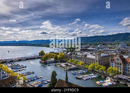 Stadt Zürich in der Schweiz, Yachthafen an der Limmat und am Zürichsee. Stockfoto