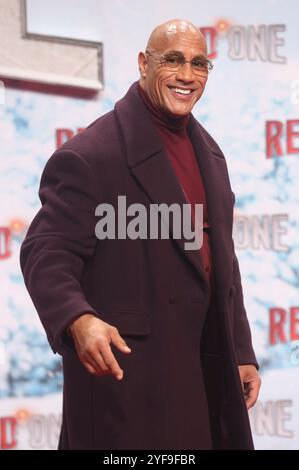 Dwayne Johnson bei der Premiere des Kinofilms 'Red One' im UCI Luxe. Berlin, 03.11.2024 Stockfoto