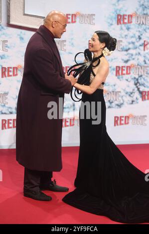 Dwayne Johnson und Lucy Liu bei der Premiere des Kinofilms 'Red One' im UCI Luxe. Berlin, 03.11.2024 Stockfoto