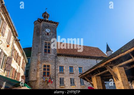 Der Place de la Halle und das Fabri Hotel, in Martel, auf dem Grundstück, in Occitanie, Frankreich Stockfoto