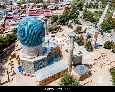 Samarkand, Usbekistan, aus der Vogelperspektive von Gur-e-Amir - einem Mausoleum des asiatischen Eroberers Timur (auch bekannt als Tamerlane). Herrliche Darstellung des Islamischen Stockfoto