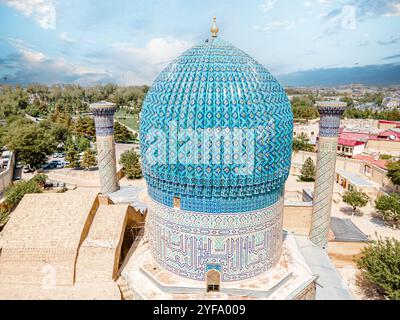 Samarkand, Usbekistan, Luftaufnahme von Gur-e-Amir - einem Mausoleum des asiatischen Eroberers Timur. Übersetzung zur Moschee: 'Tamerlane'. Berühmteste tr Stockfoto