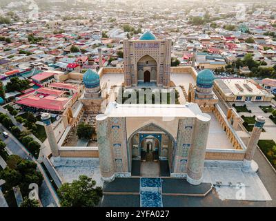 Samarkand, Usbekistan: Luftaufnahme der Bibi-Chanym-Moschee. Der wichtigste Ort der Anbetung und gewidmet Timurs Lieblingsfrau. Übersetzung zur Moschee: 'S Stockfoto