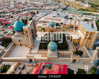 Samarkand, Usbekistan: Luftaufnahme der Bibi-Chanym-Moschee. Der wichtigste Ort der Anbetung und gewidmet Timurs Lieblingsfrau. Übersetzung zur Moschee: 'S Stockfoto