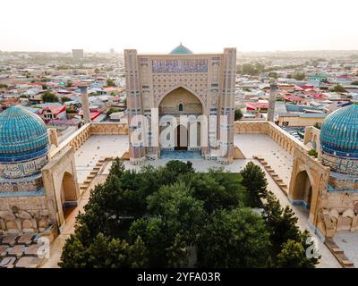 Samarkand, Usbekistan: Luftaufnahme der Bibi-Chanym-Moschee. Der wichtigste Ort der Anbetung und gewidmet Timurs Lieblingsfrau. Übersetzung zur Moschee: 'S Stockfoto