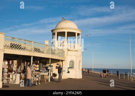 The Collonade, Marina, in Bexhill on Sea, East Sussex im Spätherbst Stockfoto