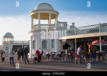 The Collonade, Marina, in Bexhill on Sea, East Sussex im Spätherbst Stockfoto