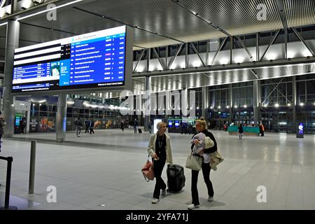 Belfast Grand Central Bus- und Bahnhof. Stockfoto