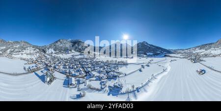 Das Ostrachtal um Bad Oberdorf und Bad Hindelang bei strahlendem Sonnenschein im Winter Stockfoto