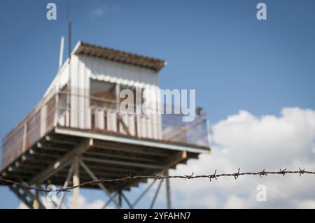 Wachtturm-Beobachtungsturm der militärischen Sicherheit Stockfoto