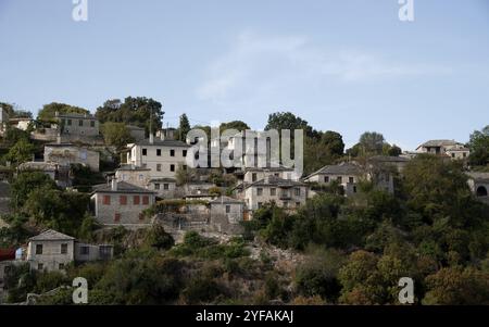 Traditionelles Dorf Vitsa in Zentral-Zagori, Epirus-Region, in der Region Ioannina in Griechenland Stockfoto