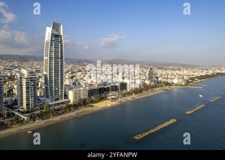 Drohnenlandschaft im Küstengebiet der Stadt Limassol in Zypern Europa Stockfoto