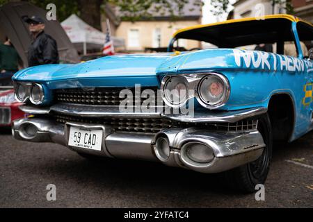 Ein 1959er Cadillac wurde für Banger Racing umgebaut Stockfoto