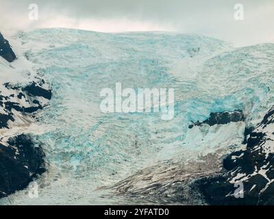 Ariela-Blick auf den Svinafellsjökull-Gletscher und die Lagune im südlichen Iceeland Stockfoto