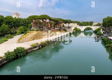 Blick über den Tiber in Rom Stockfoto