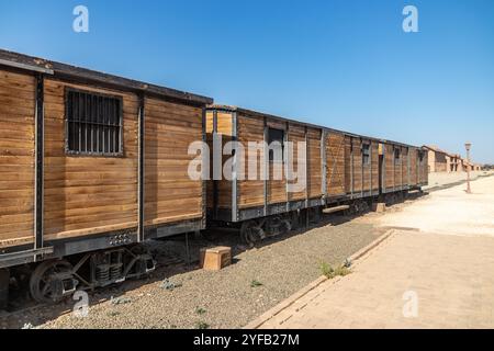 Wagen am Bahnhof der ehemaligen Hejaz-Eisenbahn in der Nähe von Al Ula, Saudi-Arabien Stockfoto