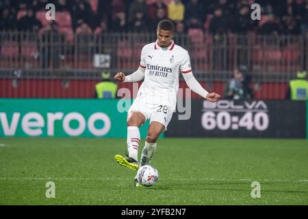 Monza, Italien. 02-11-2024. U-Power-Stadion. Italienische Fußballmeisterschaft der Serie A 2024-25. Monza vs Mailand 0-1. Malick Thiaw, Mailand. Stockfoto