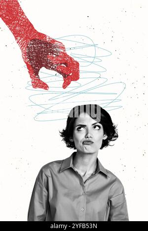 Composite Trend Artwork Skizze Bild Foto Collage von Copyspace zeichnen Mess Linie Doodle junge Dame verwirrtes Gesicht Uhr Big Arm Geste fangen Stockfoto