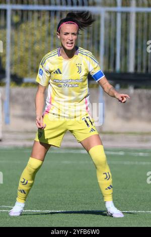 Barbara Bonansea von Juventus FC Look während des Serie A Women Ebay Spiels zwischen Napoli Femminile und Juventus FC im Giuseppe Piccoli Stadium am 03,2024. november in Cercola, italien Endpunktzahl 0-3 (Foto: Agostino Gemito/Pacific Press) Stockfoto