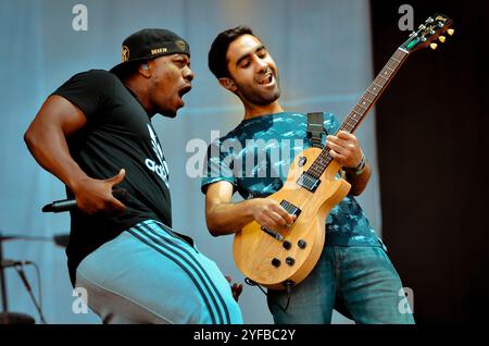 DJ Schlosser und Amir Amor - Rudimental, V2013, Hylands Park, Chelmsford, Essex, Großbritannien - 18. August 2013 Stockfoto