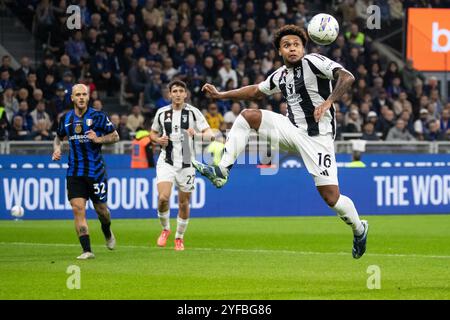 Mailand, Italien. Giuseppe Meazza Stadion in San Siro. 27. Oktober 2024. Italienische EniLive Fußball-Meisterschaft 2024-25. Inter gegen Juventus. Weston Mckennie, Stockfoto