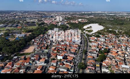 salvador, bahia, brasilien - 28. oktober 2024: Blick auf das Viertel Itapua in Salvador. Stockfoto