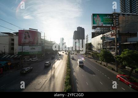 BANGKOK, THAILAND - 14. OKTOBER 2023: Stadtlandschaft von Bangkok. Stockfoto