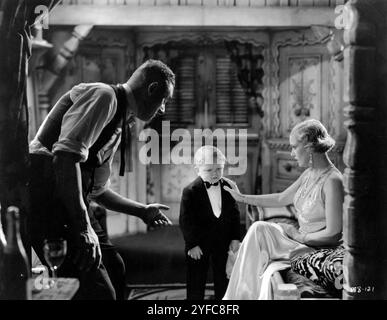 Freaks (MGM, 1932) Publicity-Foto: Henry Victor, Harry Earles und Olga Baclanova – Horror Stockfoto