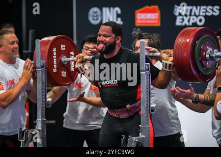 Sydney, Australien. Oktober 2024. Aaron Terry aus den USA wurde bei den Powerlifting-Weltmeisterschaften 2024 im Einsatz gesehen. Die Powerlifting-Weltmeisterschaften 2024 2024 wurden im Rahmen der aus Fitness Expo 2024 von World Powerlifting im internationalen Kongresszentrum von Sydney veranstaltet. 112 Lifter mussten sich durch den engen Zeitplan aufhalten, um eine Reihe von Rekorden und herausragenden Leistungen zu produzieren. Quelle: SOPA Images Limited/Alamy Live News Stockfoto