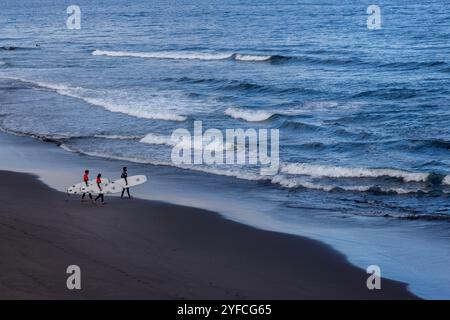 Ribeira Grande ist eine beliebte Küstenstadt an der Nordküste der Insel Sao Miguel auf den Azoren. Stockfoto